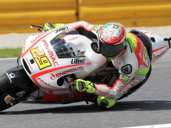 andrea iannone test mugello