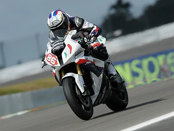 ayrton badovini nurburgring bmw s1000rr