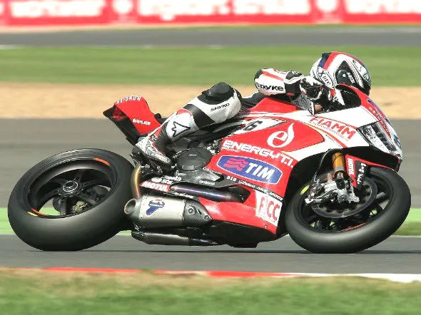 ayrton badovini silverstone 2013