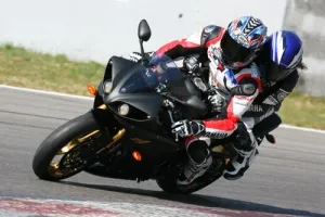 battaini yamaha biposto