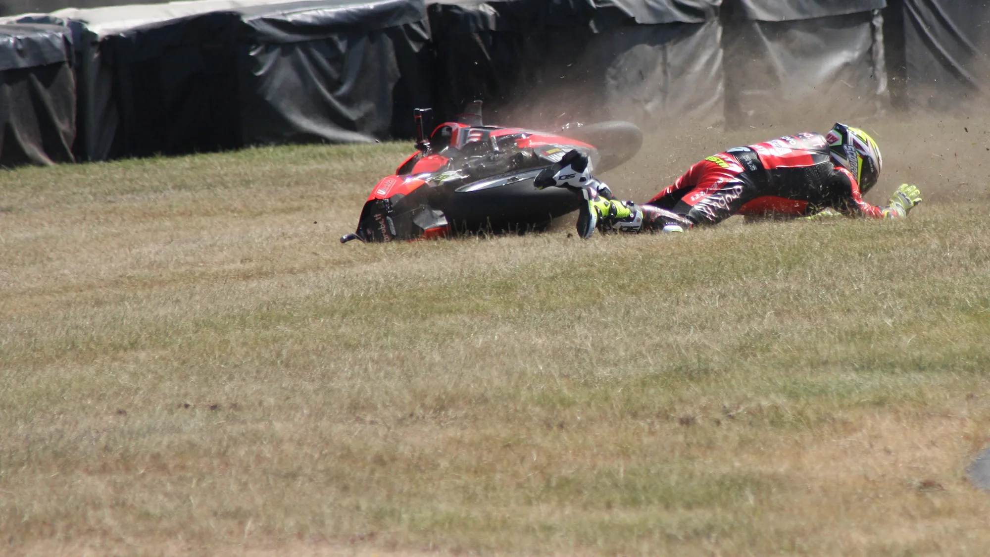 bautista crash superbike