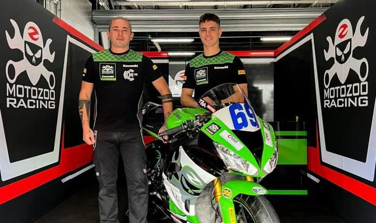 booth amos motozoo supersport