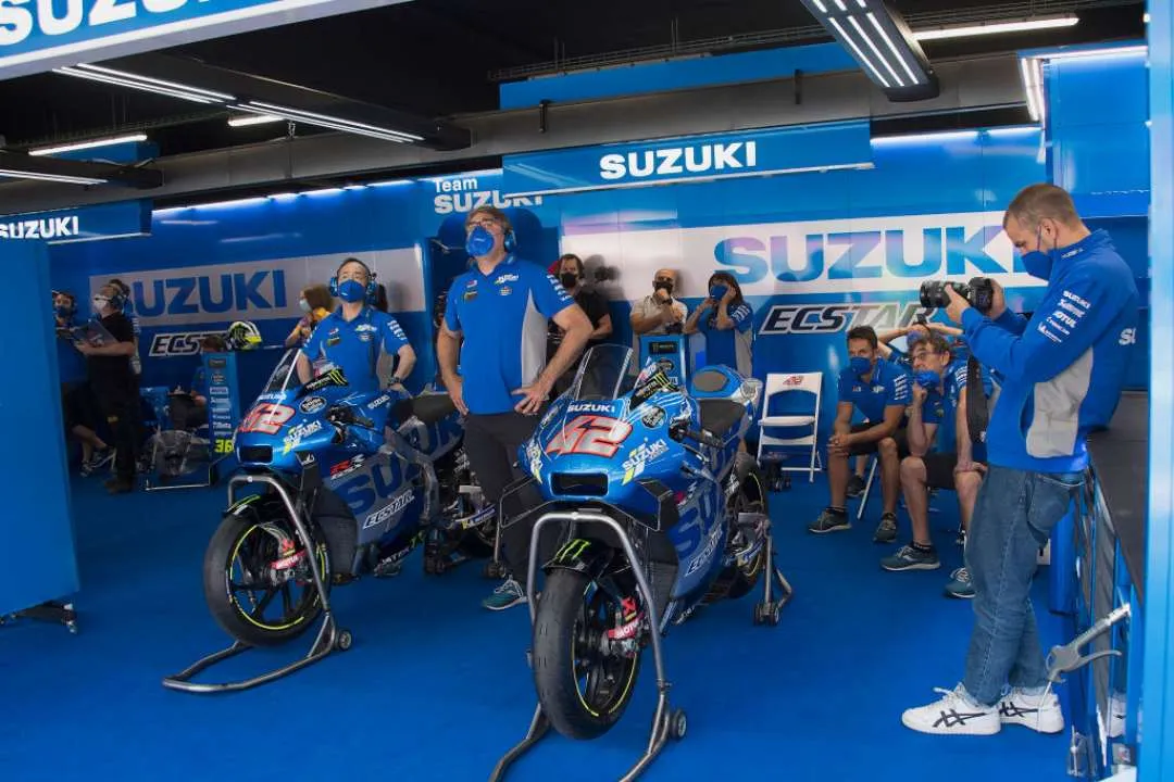 box suzuki motogp 1