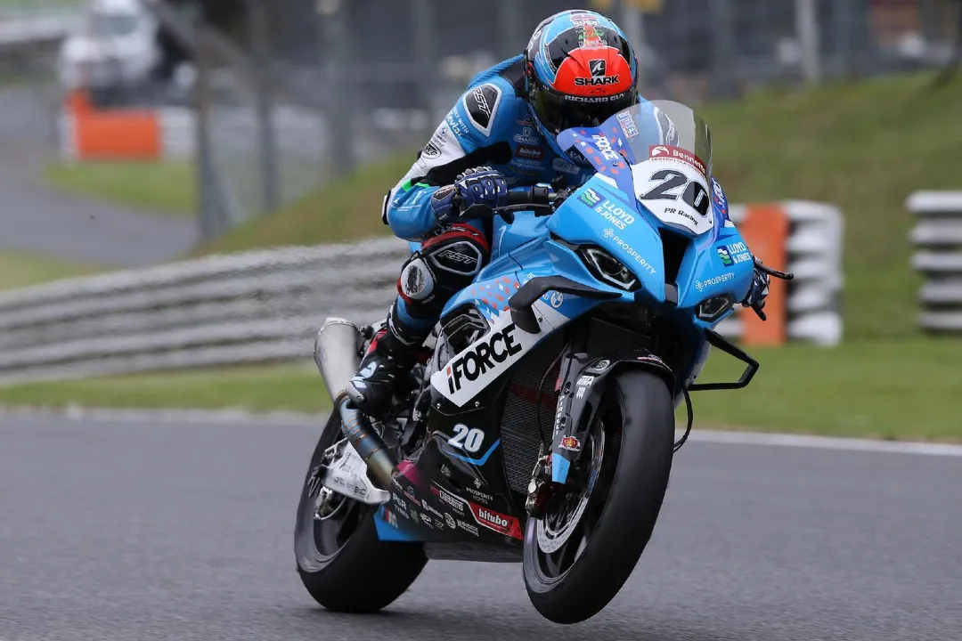 brad jones brands hatch 2021