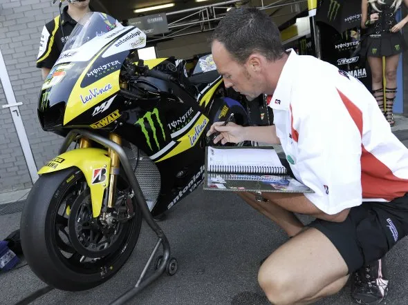 bridgestone box tech3