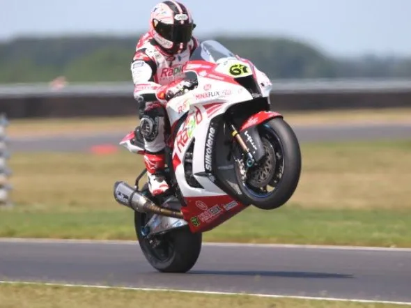 british sbk race2 snetterton 2013 1b