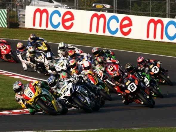 british superbike start oulton park 2010
