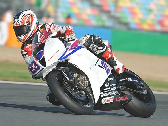 broc parkes magnycours 2012