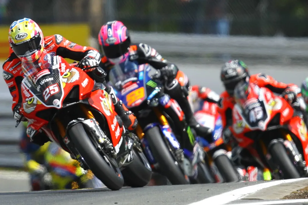 bsb 2019 box action oulton park