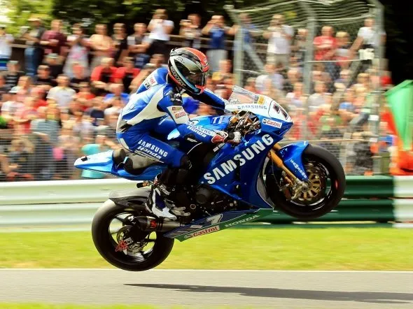 bsb race 2 cadwell park 2012 2