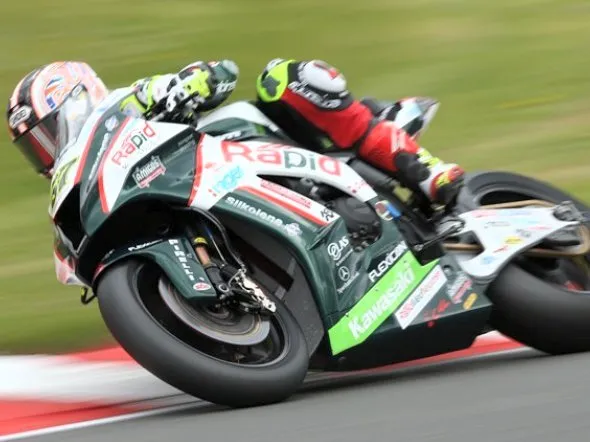 bsb race1 brands hatch indy 2014 1