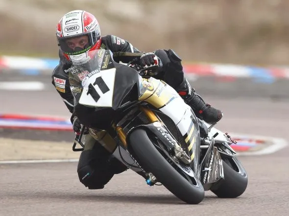 bsb race2 thruxton 2013 3