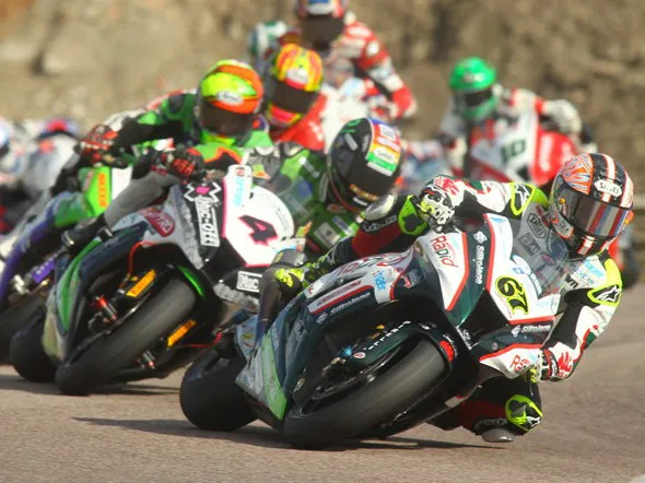 bsb race2 thruxton 2014 2