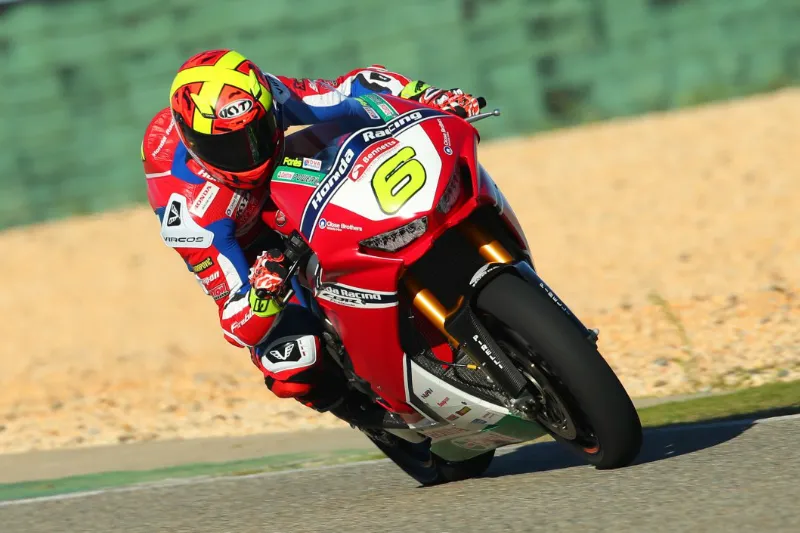 bsb xavi fores honda racing uk 5
