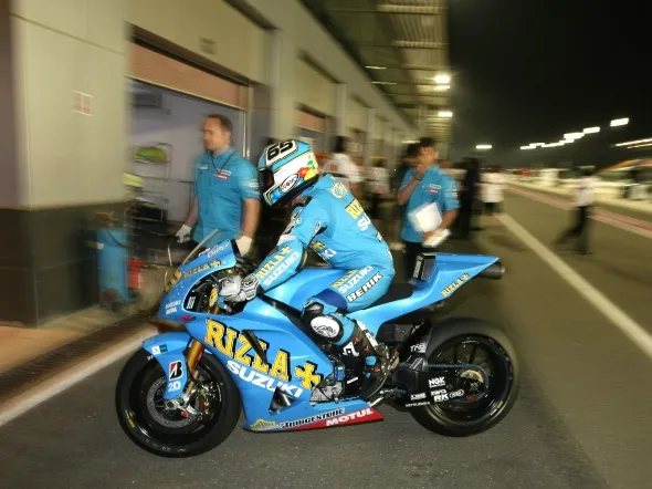 capirossi pitbox losail 2009