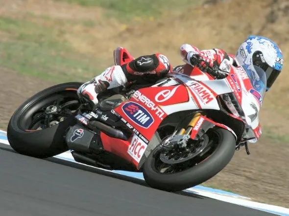 carlos checa ducati 1199 panigale r phillip island wsb 2013