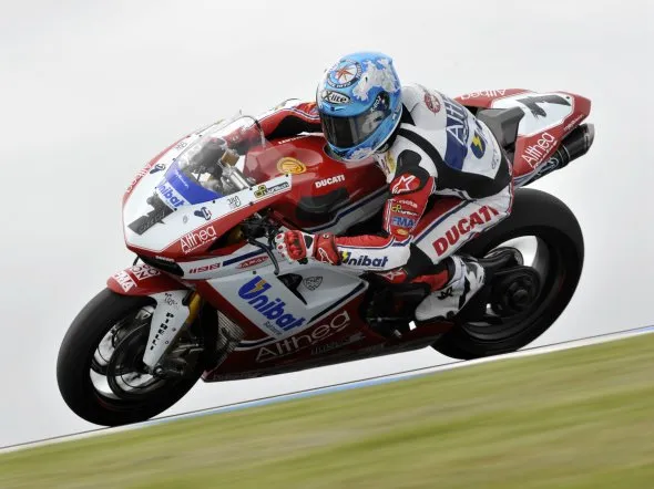 carlos checa phillipisland qualifying 1 2011