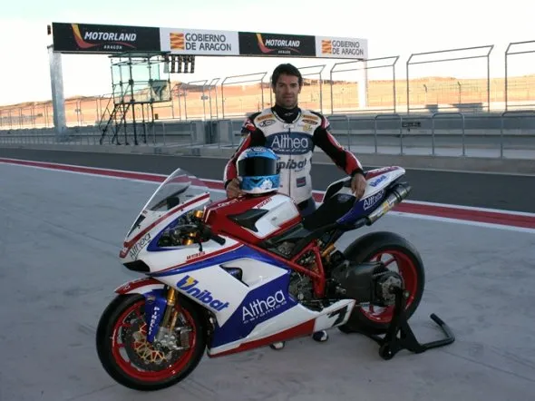 carlos checa test motorland aragon 2