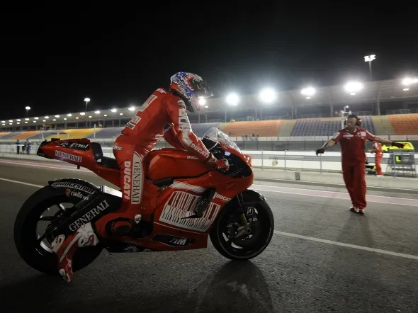 casey stoner box losail 2010
