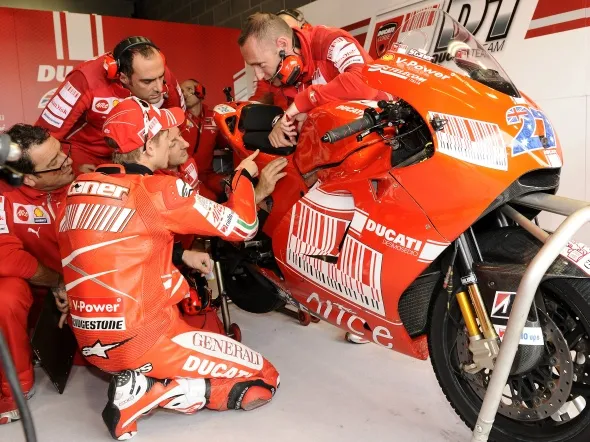 casey stoner ducati box