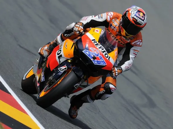casey stoner pole motogp 2011 sachsenring