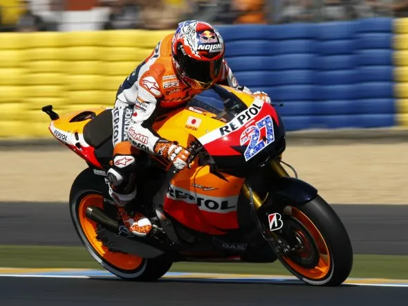 casey stoner qualifiche lemans motogp 2011