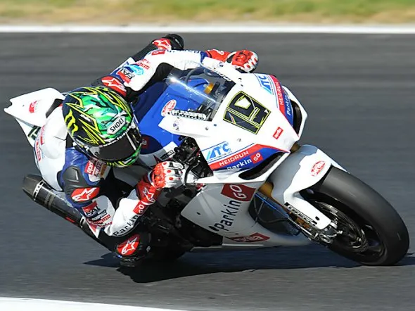 chaz davies aprilia rsv4 parkingo phillipisland