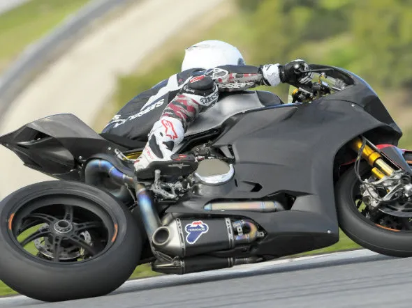 chaz davies ducati superbike team test portimao 2014