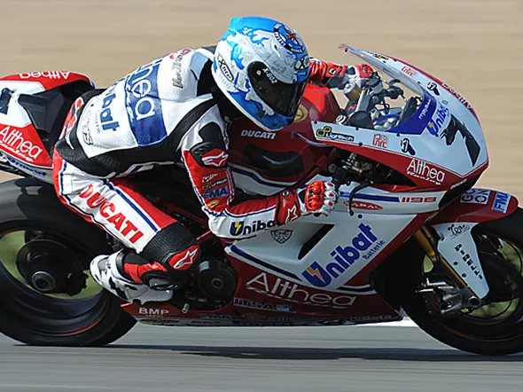 checa si riconferma anche nel primo turno di qualifiche a magny cours