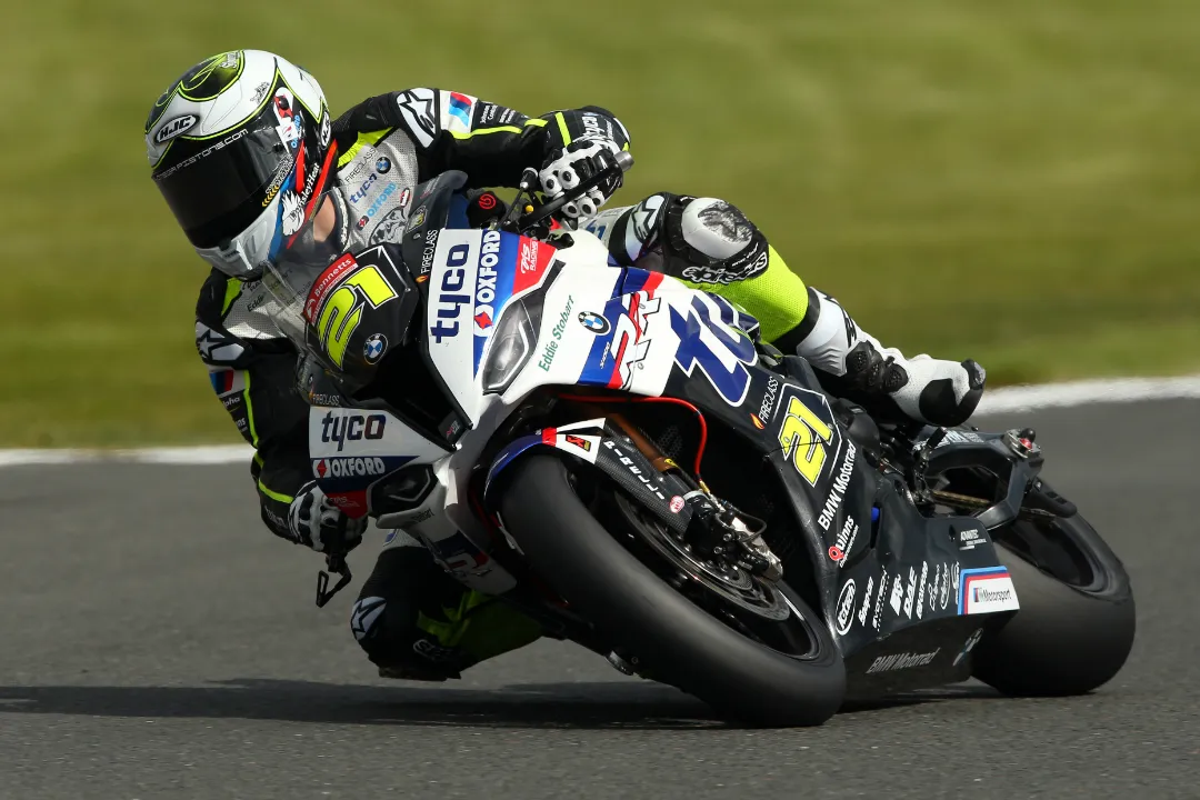 christian iddon bmw s1000rr 2019 oultonpark bsb