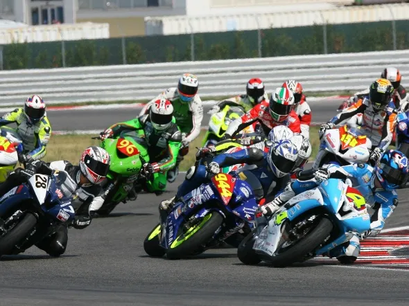 civ superstock 600 partenza misano