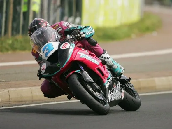 conor cummins nw200 2010