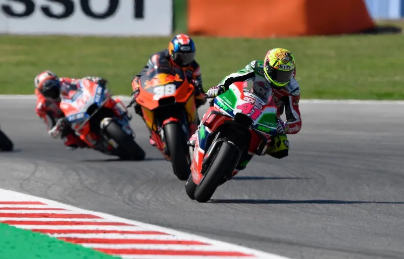 cover aprilia 2 e1536586289812