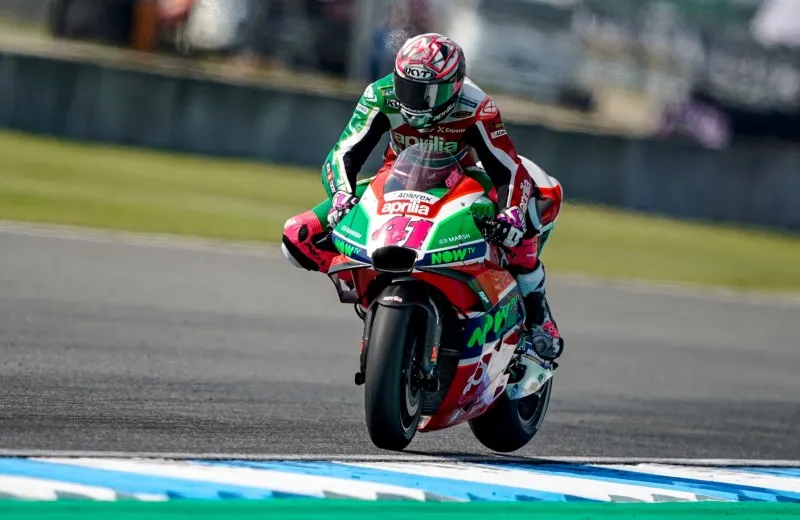 cover aprilia e1538738875394