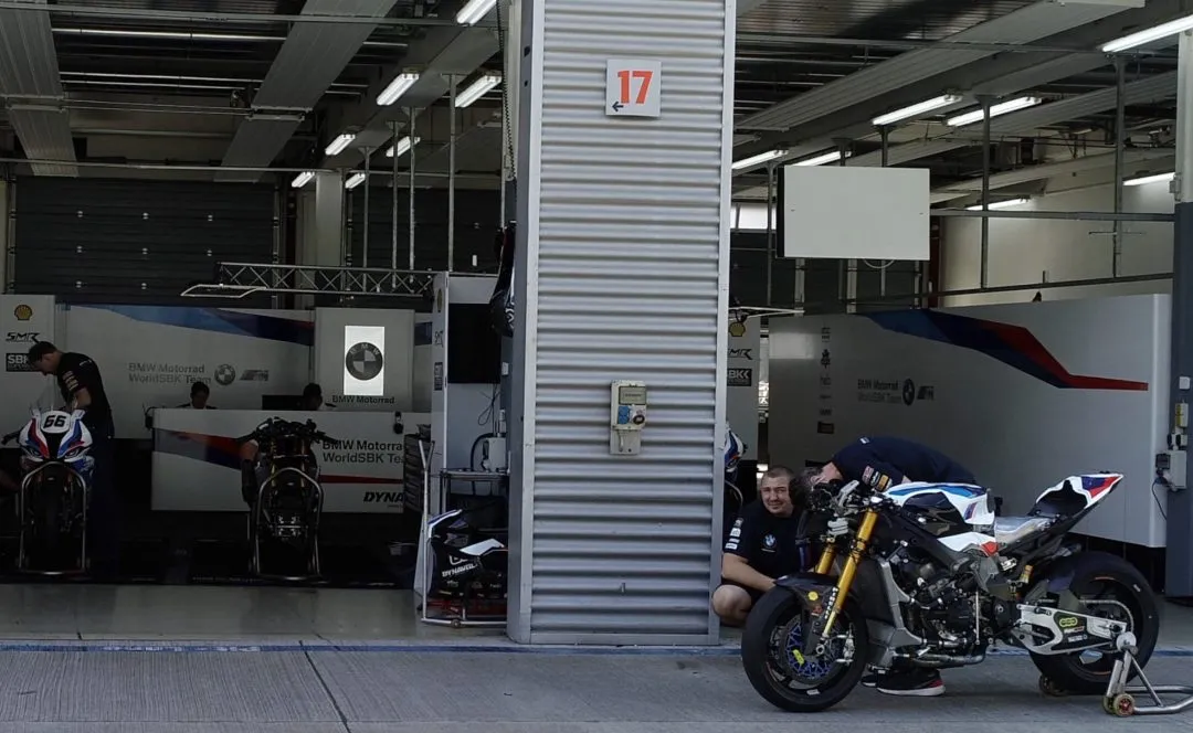 cover bmw e1593605274562