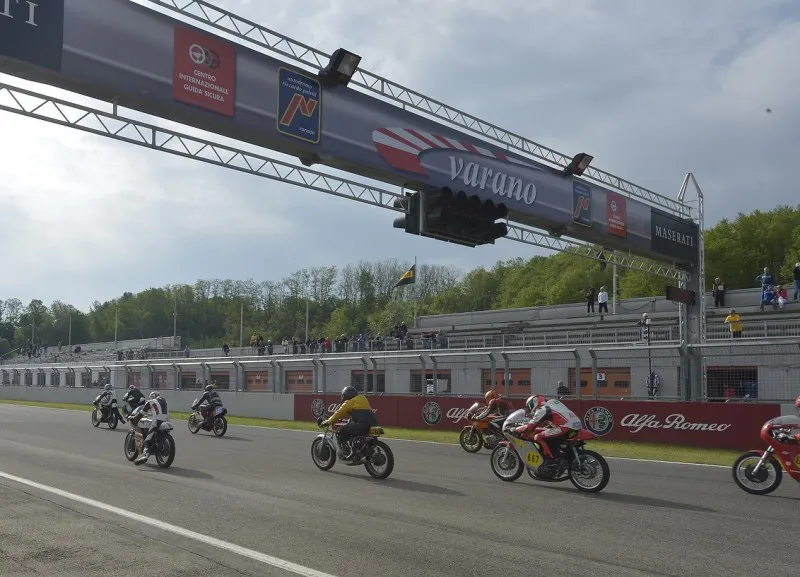 cover epoca e1525067249921