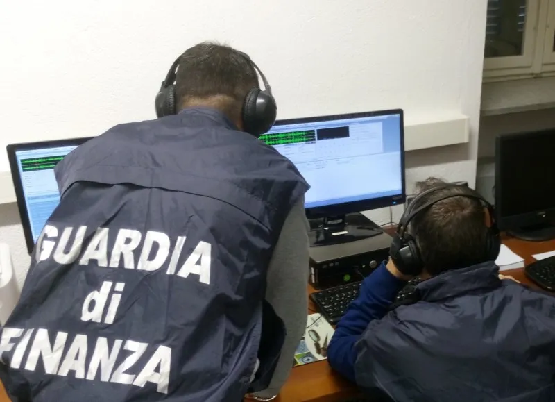 cover guardia di finanza e1513856484929
