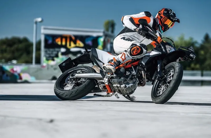 cover ktm e1541917174749