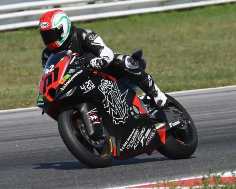 cover lanzi mv e1533877824296