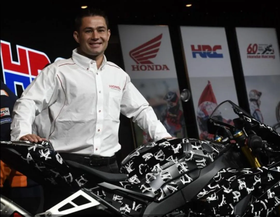 cover leon haslam e1572977672249