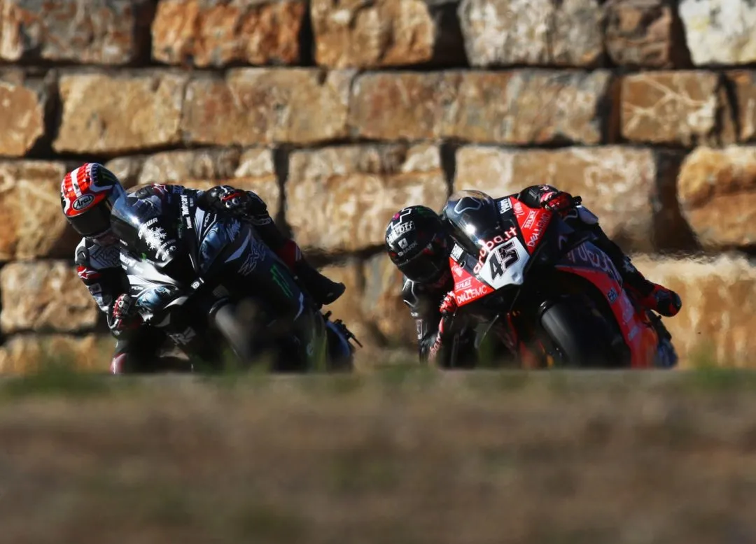 cover rea red e1573830335342