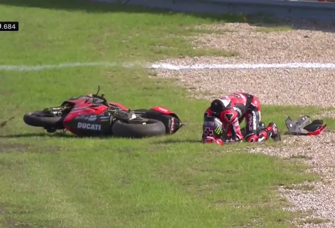 cover redding crash e1602929572808