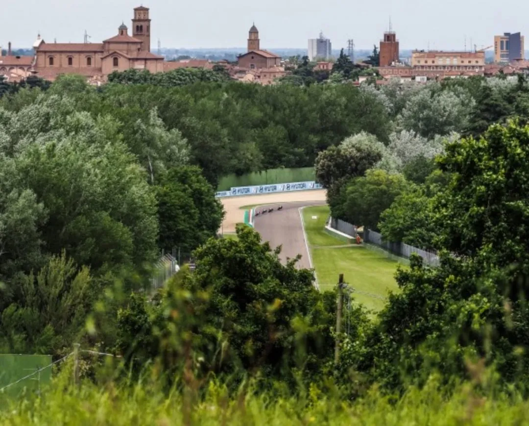 cover superbike e1577691119956