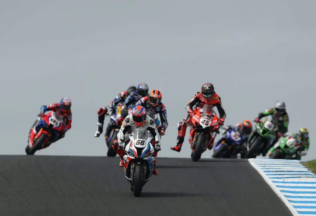 cover superbike e1587994053399