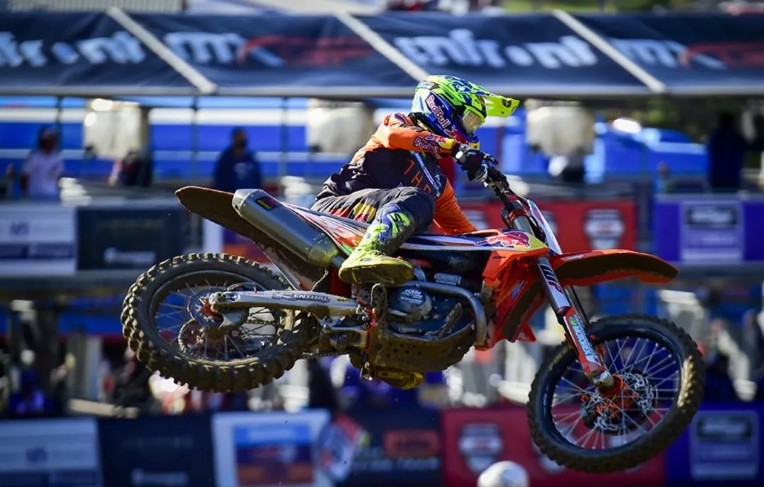 cover tony e1601445103502