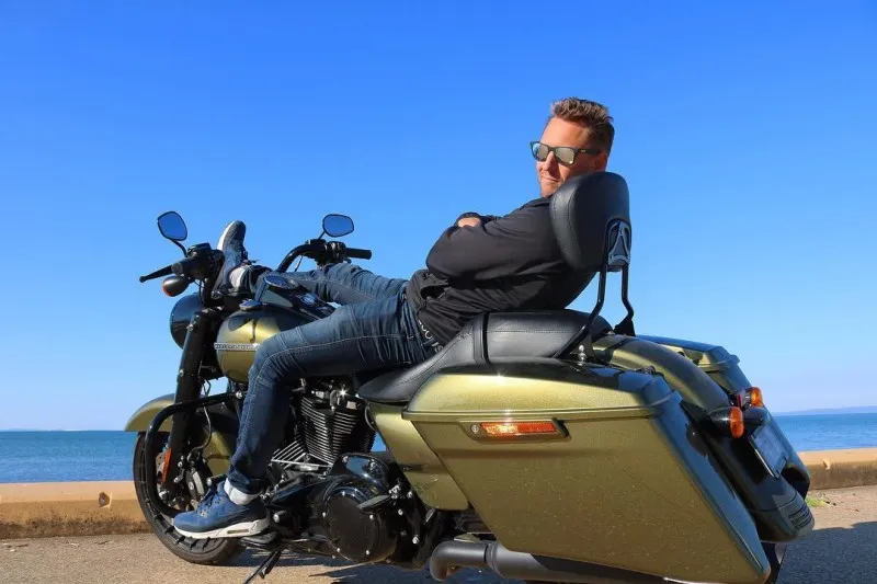 cover west e1541233721719