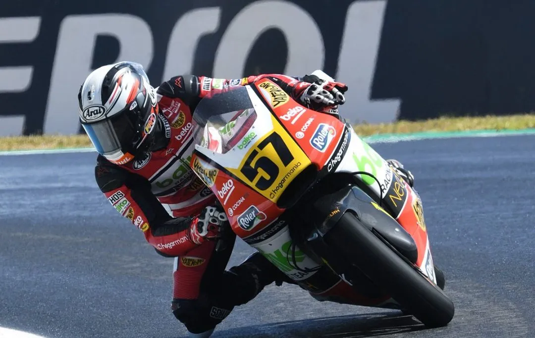 d w2lxvxsamcz9u e1563027146177