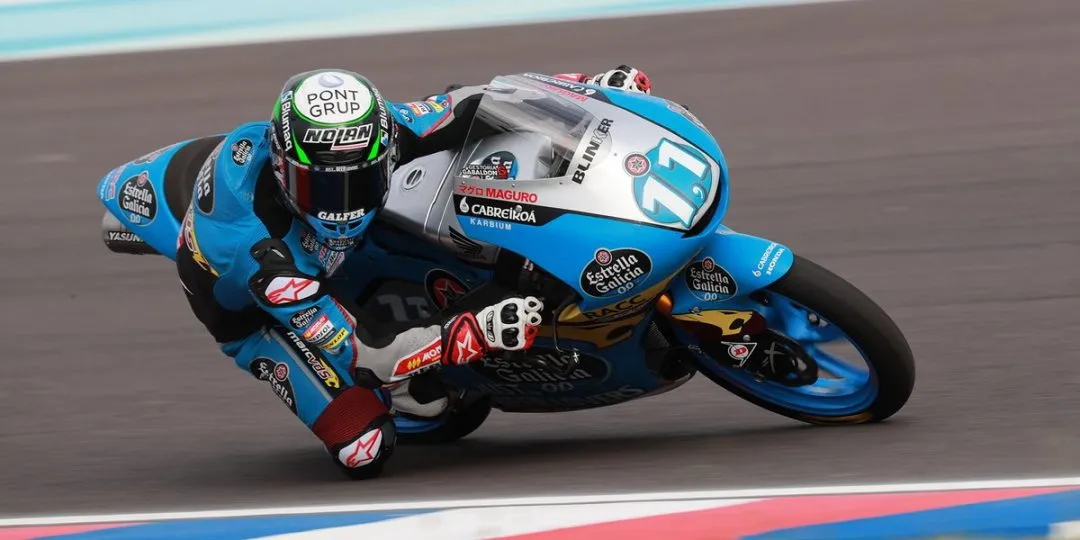 d2 fp7cw0aaoxi1 e1554042342884