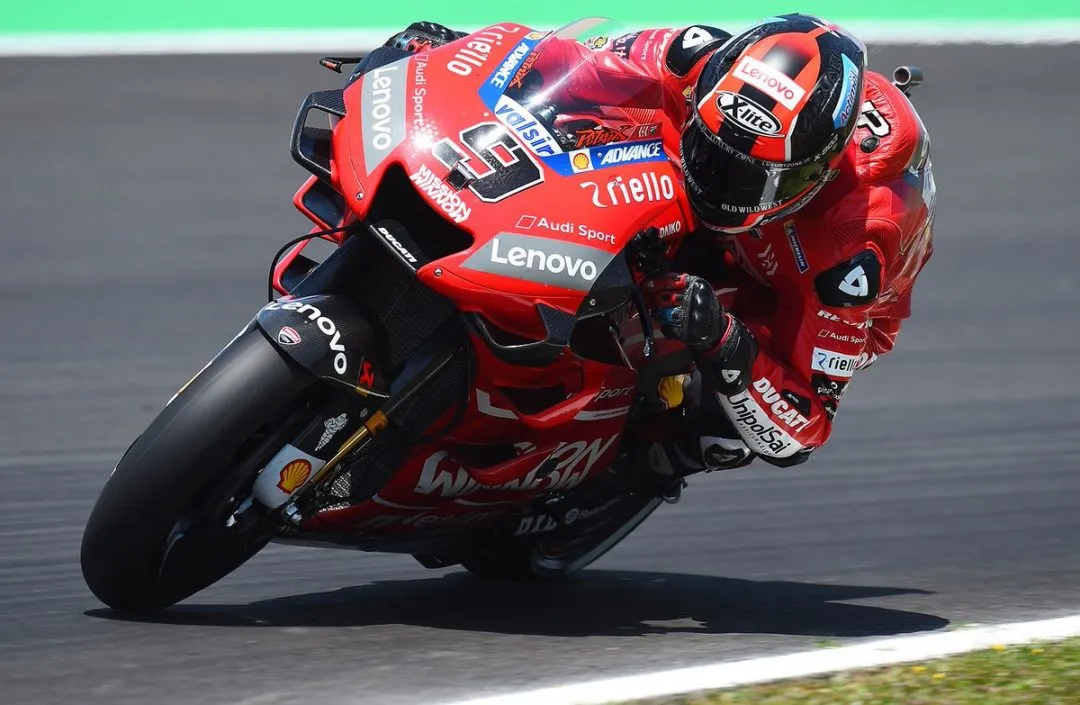 d5tglxpxoaambeq e1556960326592