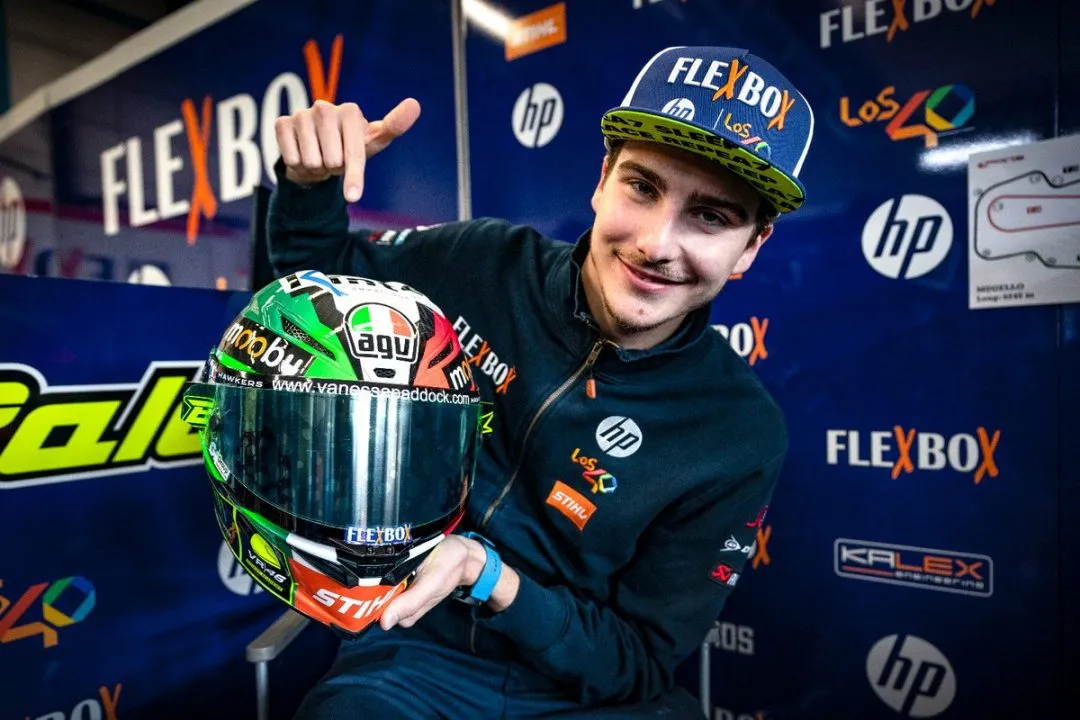 d7 dxyww4aaarbr e1569407656491